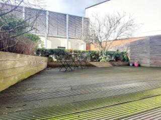 City Apartment with Terrace - 2