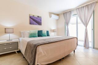 Palma Divine Condo-2BR-2BTH-Pool - Noord - 2