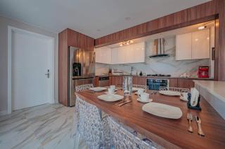 NEW! Villa de Leon, suitable for 14 persons. 5 bedrooms, 5 bathrooms - Palm-Eagle Beach - 2