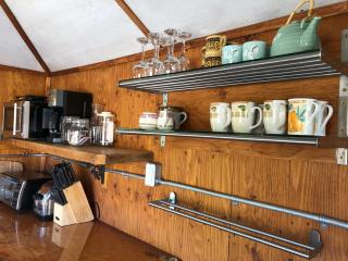 Idyllic Cabin Retreat Only 5 Minutes Away From Nelson - 4