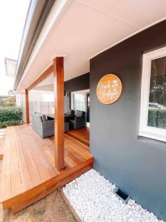 Beach Boutique With River View - Maroochydore - 0