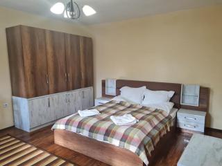 Къщи за гости под орехите - 7