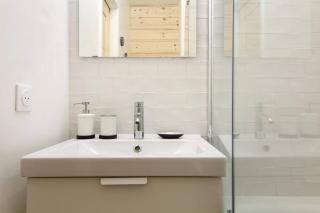 Chailloud - Modern Studio 2pax - Lively Area - TV Wifi - 1