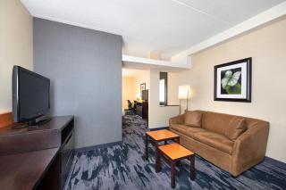 Fairfield Inn & Suites by Marriott Toronto Mississauga - Mississauga - 4