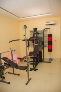 LINTOC HOTEL & SUITES - 2