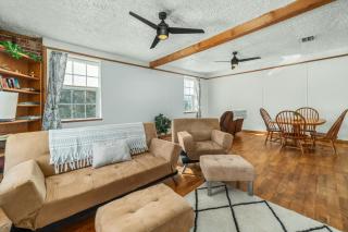 Circle Overlook-Downtown Apartment Stay - 2