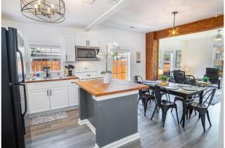 Charming 4BR2BA Only 5 mins Downtown Riverwalk - San Antonio - 3