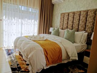 136 on 4th - Johannesburg - 2