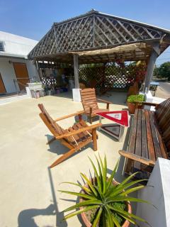 Crash Pad Adventure Hostel - Hopkins - 9