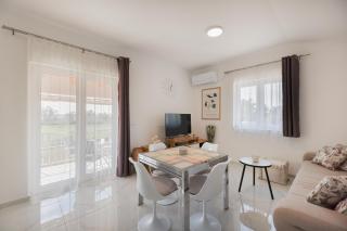 Villa Marinerro completely energy self-sustainable surrounded by olive groves and an orchard - 9