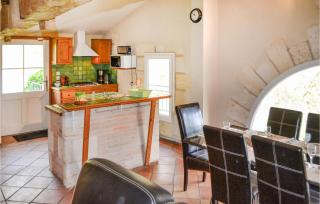 Gorgeous Home In Coutras With Wifi - 4