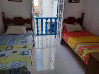 CASA 3 MIN a PÉ da PRAIA DO FORTE - CHURRASQUEIRA - WI FI - Cabo Frio - 1