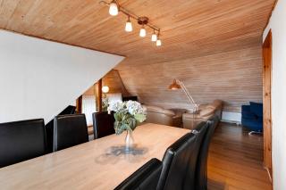 Child-Friendly Cottage With Large Indoor Pool - 2