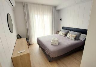 Primera Línea con Vistas al Mar y Piscina - 6