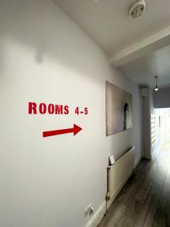Pink Door Guesthouse - Londra - 3
