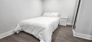 Cozy 2 Bedrooms & 2 Bathrooms Guest Suite with Electric Fireplace - 5