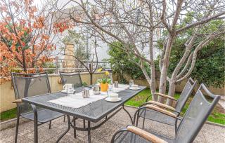 1 Bedroom Gorgeous Apartment In Vodice - Vodice - 2