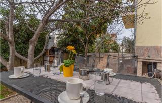 1 Bedroom Gorgeous Apartment In Vodice - Vodice - 4