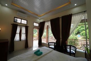 Ida Guest House & JUNGLE TREKKING - Bukit Lawang - 1