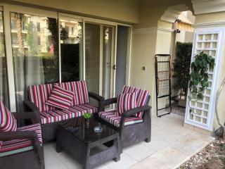 وحده فندقية باطلالة على حمام السباحة فى فيرندا سهل حشيش ريزورت - 5