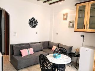 Comfy & Lightful Apartment close to Athens Center - 7