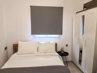 Comfy & Lightful Apartment close to Athens Center - 5