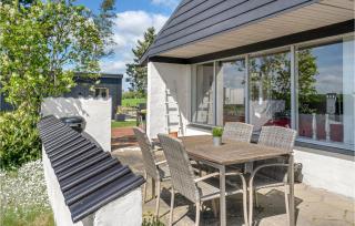 Four-Bedroom Holiday Home In Odder - Odder - 1