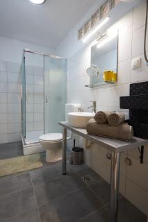 Apartment Yellow - 9