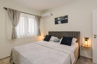 Villa Grioni, beach front villa with jacuzzi - Novalja - 5