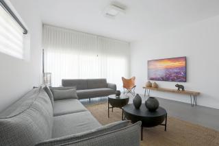 Localz - Bazel Central Apartment With Balcony - Tel Aviv - 9