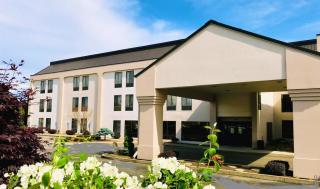 Comfort Inn, Erie - Near Presque Isle - Erie - 0