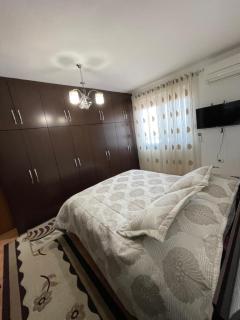 City Center With Lake View One Bedroom Apartment - 7