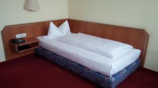 Hotel Berliner Ring - 3