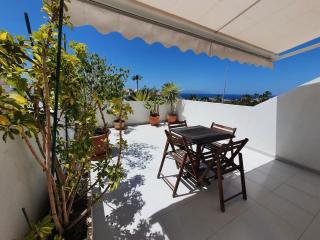 Studio apartment with large terrace and ocean view - 9