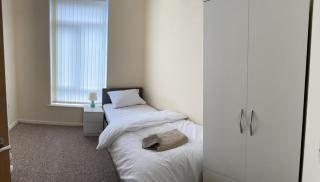 Rooms 7 minutes from Etihad - Manchester - 3