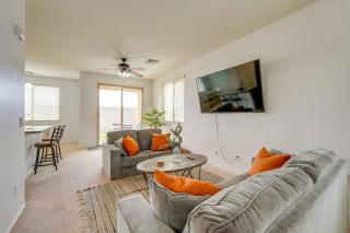 Welcoming Phoenix Home with Community Amenities! - 7