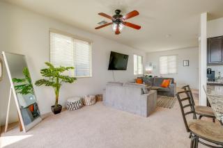 Welcoming Phoenix Home with Community Amenities! - 4