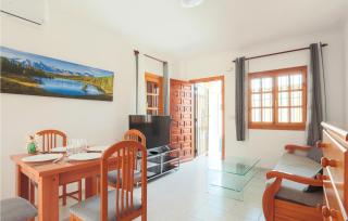Stunning Apartment In Torrevieja - Torrevieja - 7
