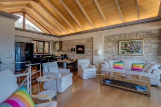 Villa Athina in front of the sea - 8