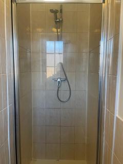 Large, Quiet, Sleeps 16, 4 bathrooms, Parking, Leicester - 7