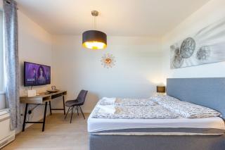 Tiffy studio w private parking - 1