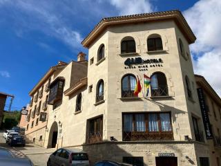 4US RIOJA WINE HOTEL - Cenicero - 0