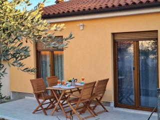 Apartment Blue Pula, New, Family friendly, Comfortable, free parking and WiFi - Pula - 2
