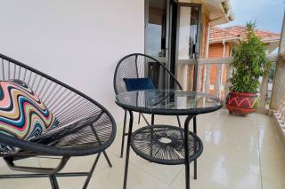 Cozy Living by Miranda, Acacia Unlimited WIFI Netflix Free Parking - 2