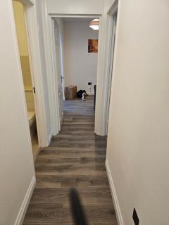 1 bed modern flat - 2