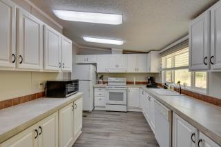 Secluded Hayesville Cabin Rental with Deck and Grill! - Hayesville - 3