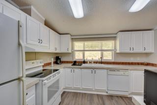 Secluded Hayesville Cabin Rental with Deck and Grill! - Hayesville - 1