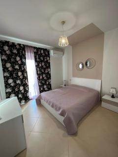 Evelyn’s apartment - Vlora - 7