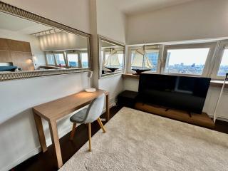 TOP metro x2 fast WiFi 400 Mbs 70’TV Netflix HBO Max AppleTV+ Disney+ - Varsovie - 3