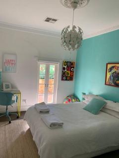 O'Briens of Clare - Stylish Pet Friendly Vineyard Accommodation - 7